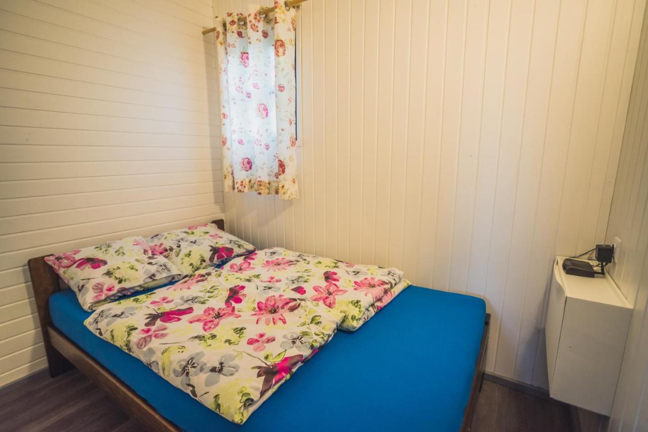 Domek Skowronek Szczytna Esterno foto